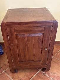 Coppia comodini legno massello