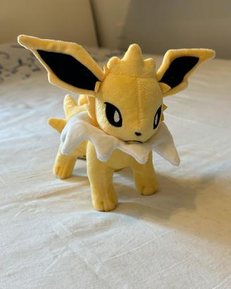 Pokemon Peluche Jolteon Voltali Blitza 20cm