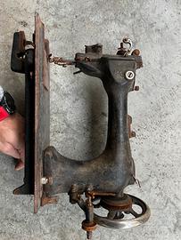 Macchina da cucire vintage