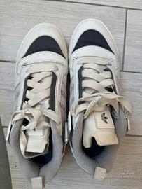 Scarpe Adidas taglia 45 1/3