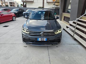 Volkswagen Tiguan 2.0 TDI 150 CV SCR DSG R-Line