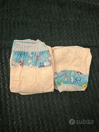 Pannolini per gatto e snack