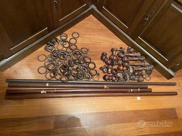 Supporti in legno per tende