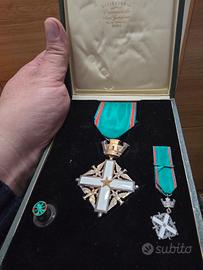 Croce di Cavaliere dell'Ordine al Merito della R.I