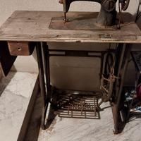 vecchia macchina da cucire da restaurare