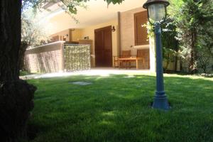 Pasqua- 25 aprile -Aquiloni -Pinarella x4/5 posti