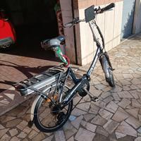 Bicicletta elettrica con pedalata assistita marca