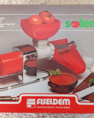 macchinetta per pomodori