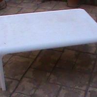 Tavolo ARCADIA di Vico Magistretti per Artemide