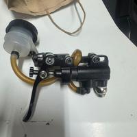 Pompa freno a pollice Accossato