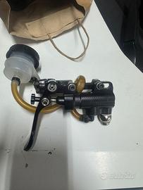 Pompa freno a pollice Accossato