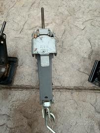 Cric auto a pantografo