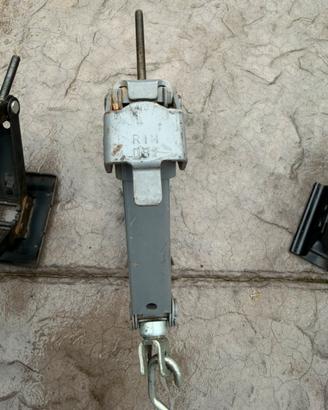 Cric auto a pantografo