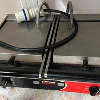 Piastra schiaccia panini