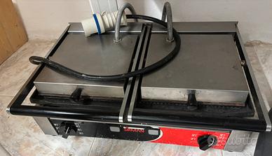 Piastra schiaccia panini