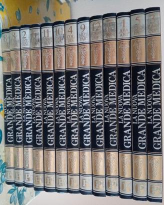 Nuova Grande Medica-Il Grande dizionario illustrat