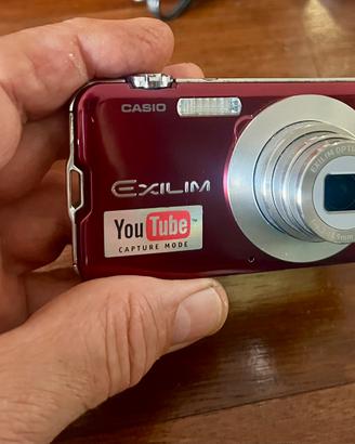 Casio Exilim EX-S12  fotocamera compattissima