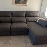 Divano Eskilstuna a 3 posti con chaise-longue