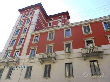 Appartamento di 136 m² con 4 locali a Milano