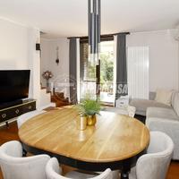 VILLA RISTRUTTURATA IN CONTESTO ESCLUSIVO - VIA 1