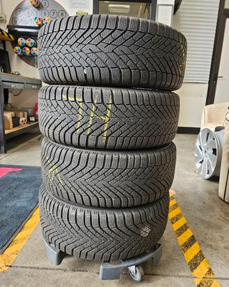225 40 R 18 92v Pirelli Cinturato Winter ² Bmw S1 