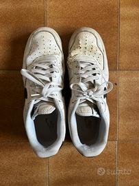 scarpe air force 1 bianche e nere taglia 45