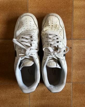scarpe air force 1 bianche e nere taglia 45
