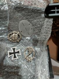 Spille tedesche WWII e targhetta nome