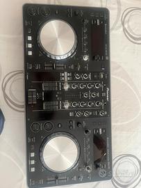 Pioneer XDJ R1