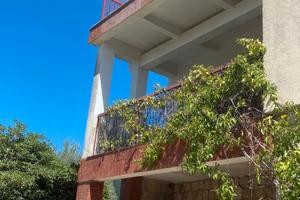 Cinisi Villa panoramica su 3 livelli con terreno
