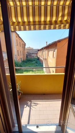 Via emilia ponente - trilocale con balcone