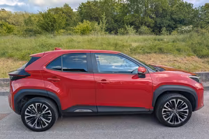 Toyota Yaris Cross Hybrid AWD Lounge 2022