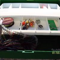 Cassetta portaoggetti da pescatore