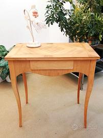 Tavolinetto - Scrittoio in legno