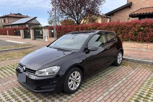 Wolkswagen golf nera