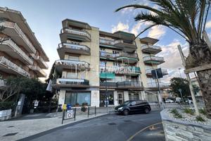 Trilocale con cantina vicino al mare