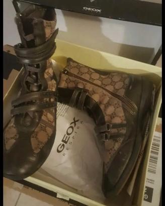 Stivali Geox donna
Stivaletti Scarpe
