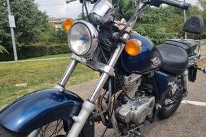 SUZUKI GZ 250 MARAUDER