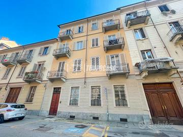 QUADRILOCALE ALL'ULTIMO PIANO CON DOPPI SERVIZI