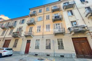 QUADRILOCALE ALL'ULTIMO PIANO CON DOPPI SERVIZI