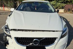 RICAMBI E MOTORE VOLVO V40 2019