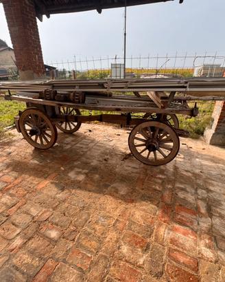 Antico carro agricolo