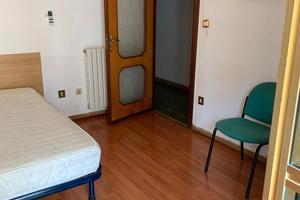 Ampia camera vomero centro