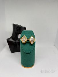 Orecchini nuovi a perno