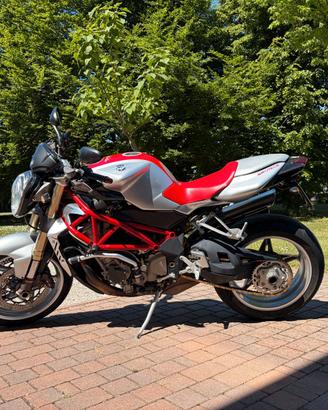 MV Agusta Brutale 910S