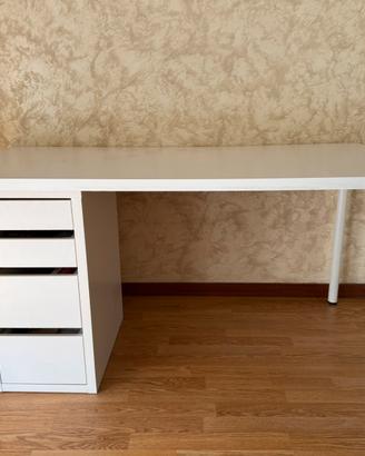 Scrivania IKEA bianca 150x75 cm con cassettiera