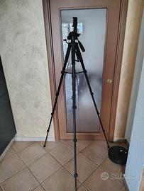 Treppiede grande per fotografia 