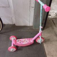 Monopattino a Tre ruote Minni e Topolino