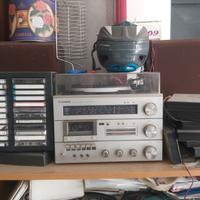 giradischi con cassette e casse