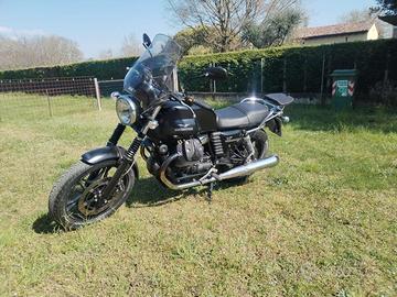 Moto guzzi V7 STONE